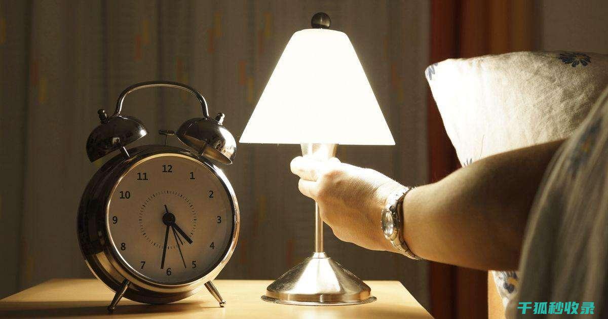 睡眠质量不佳？试试这些小贴士来改善 (睡眠质量不佳的表现)